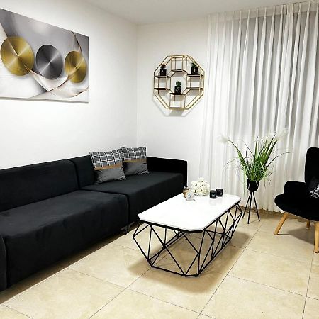 Spat Vip Apartment Bat Yam Bagian luar foto